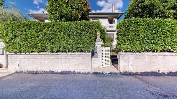 casa indipendente in vendita a Rieti in zona Centro Città