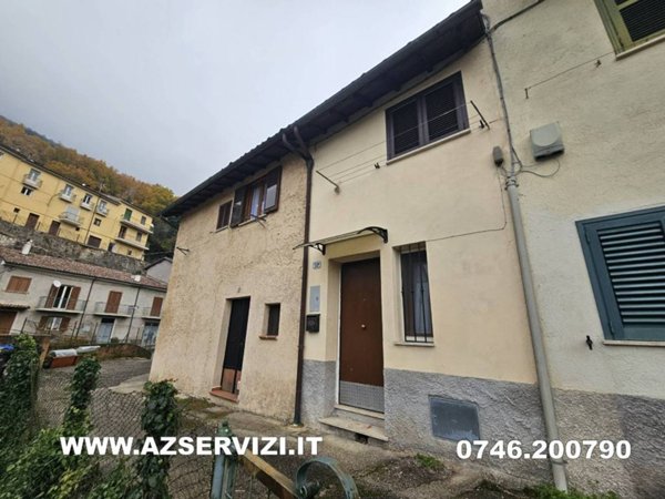 appartamento in vendita a Rieti in zona Lisciano