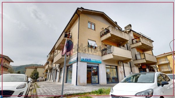 casa indipendente in vendita a Rieti