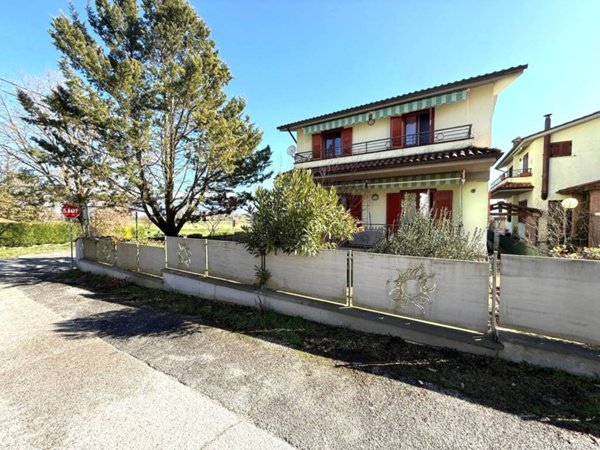 casa indipendente in vendita a Rieti in zona Greccio