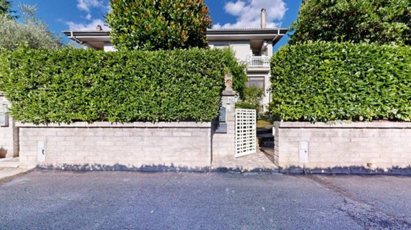 casa indipendente in vendita a Rieti in zona Centro Città