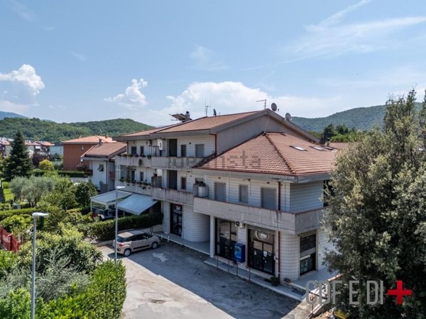 appartamento in vendita a Rieti in zona Campoloniano