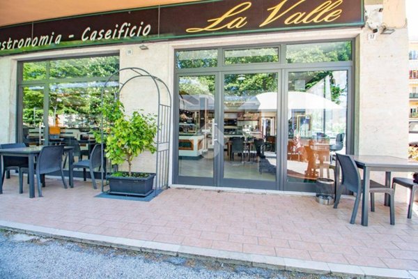 negozio in vendita a Rieti in zona Viale Maraini