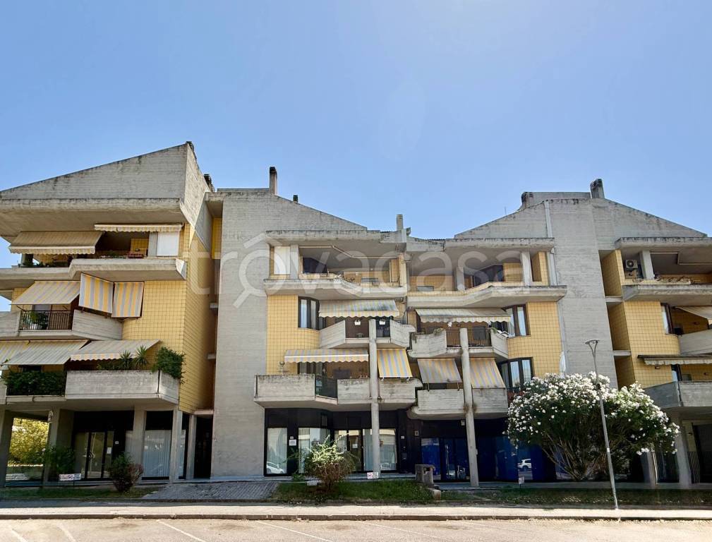 appartamento in vendita a Rieti in zona Campoloniano