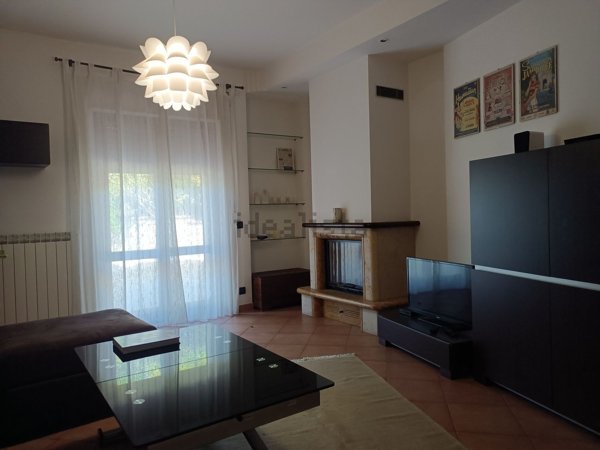 appartamento in vendita a Rieti in zona Campoloniano