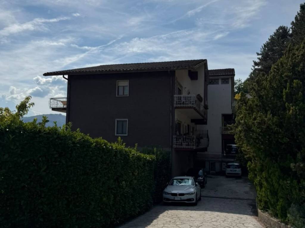 appartamento in vendita a Rieti in zona Campoloniano
