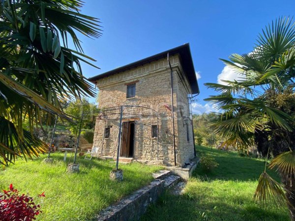 casa indipendente in vendita a Rivodutri