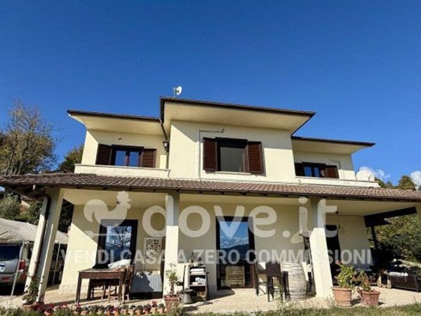 casa indipendente in vendita a Rivodutri