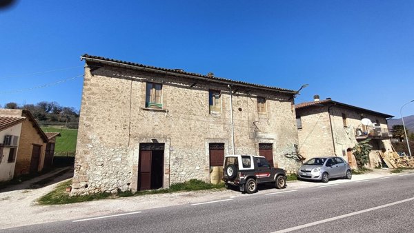 casale in vendita a Rivodutri