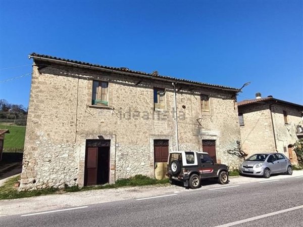 casale in vendita a Rivodutri