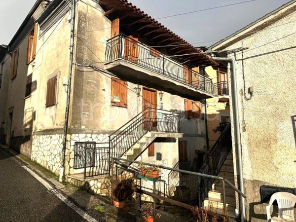 casa indipendente in vendita a Rivodutri