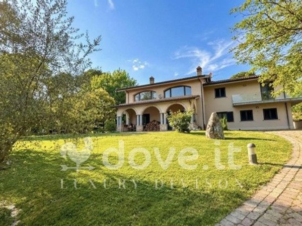 casa indipendente in vendita a Rivodutri