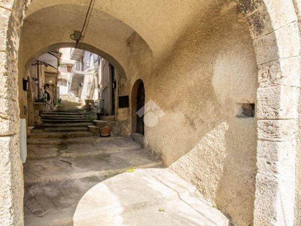 locale di sgombero in vendita a Rivodutri