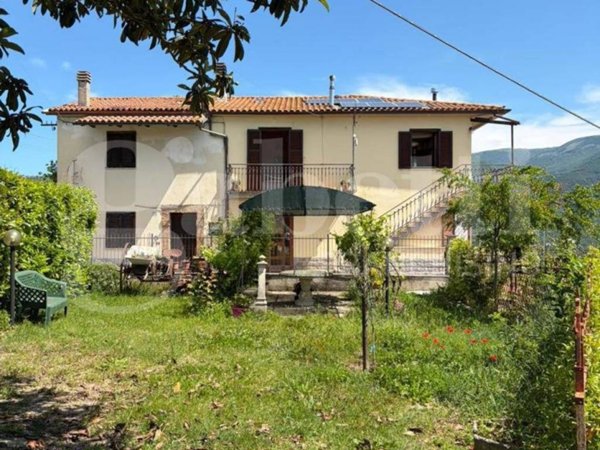 appartamento in vendita a Rivodutri