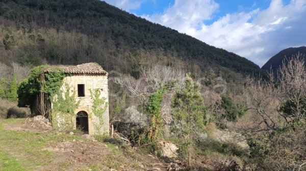 casa indipendente in vendita a Roccantica