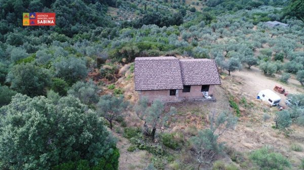 casa indipendente in vendita a Roccantica