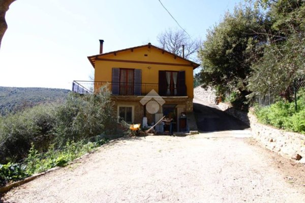 casa indipendente in vendita a Roccantica