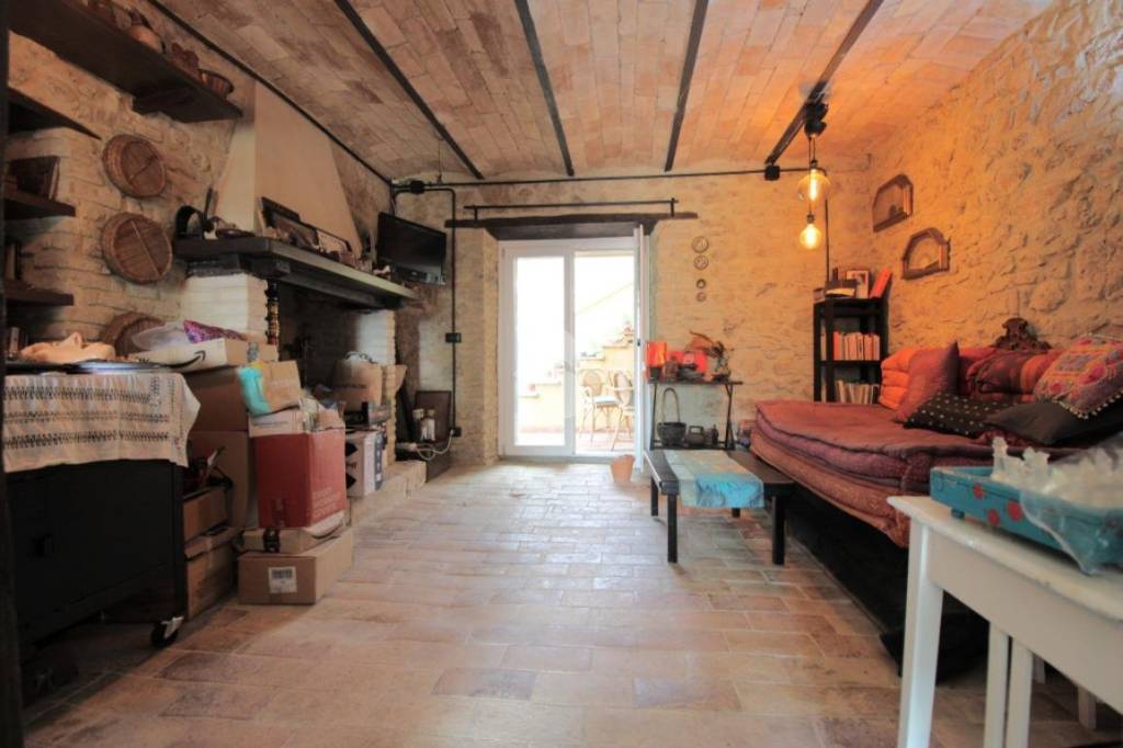 casa indipendente in vendita a Roccantica