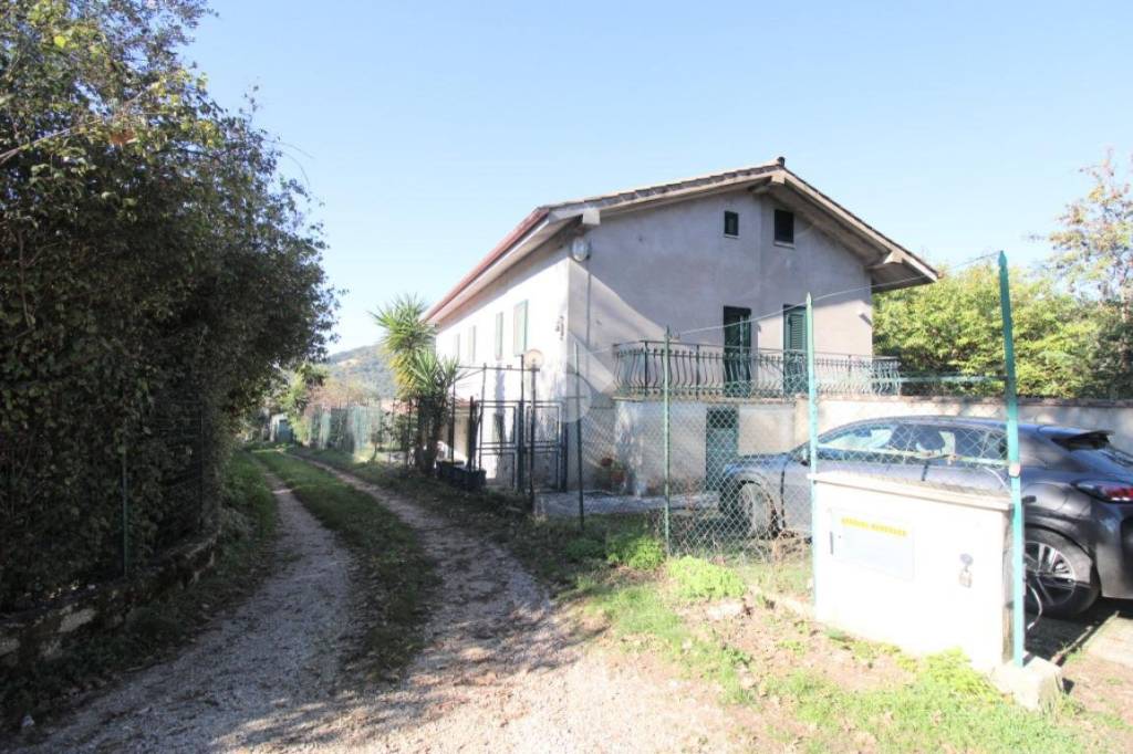 casa indipendente in vendita a Roccantica