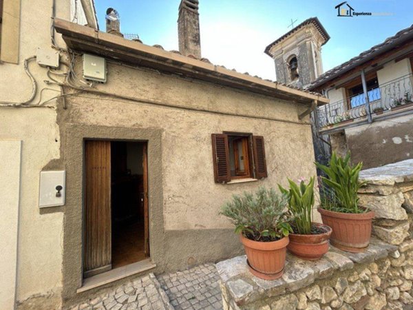 casa indipendente in vendita a Roccantica