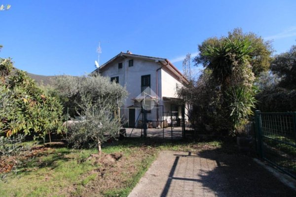 casa indipendente in vendita a Roccantica