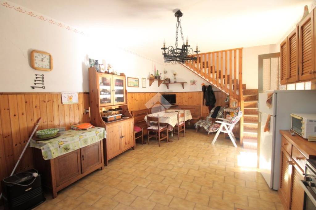 casa indipendente in vendita a Roccantica