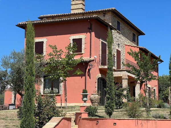 casa indipendente in vendita a Roccantica