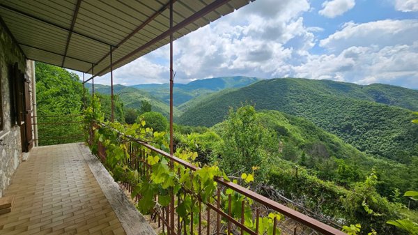 casa indipendente in vendita a Rocca Sinibalda