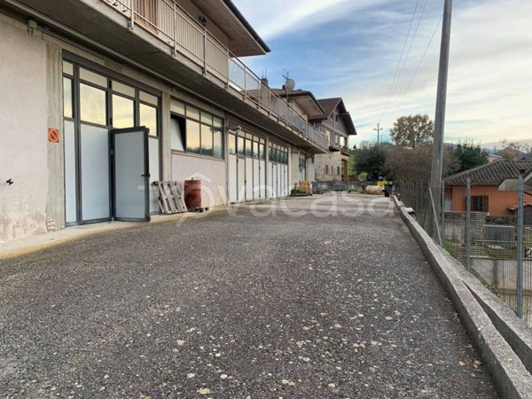 locale commerciale in vendita a Rocca Sinibalda