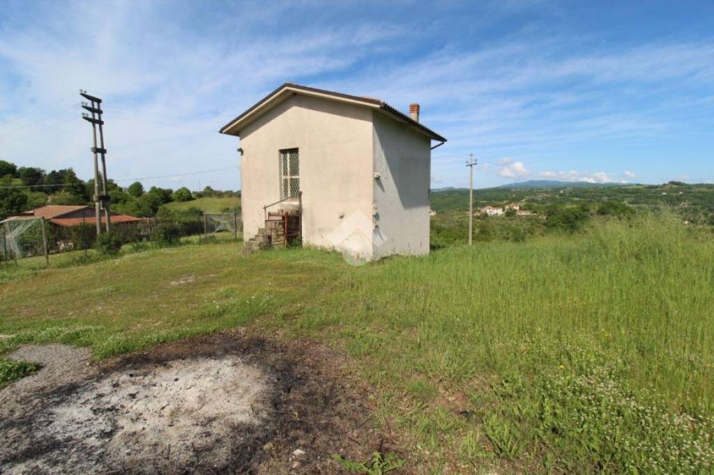 casa indipendente in vendita a Rocca Sinibalda