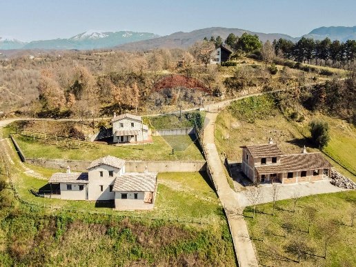 casa indipendente in vendita a Rocca Sinibalda