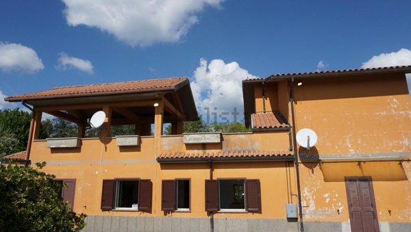 appartamento in vendita a Rocca Sinibalda in zona Tomassella
