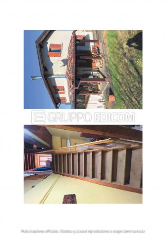 casa indipendente in vendita a Rocca Sinibalda in zona Tomassella