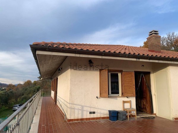appartamento in vendita a Rocca Sinibalda in zona Posticciola