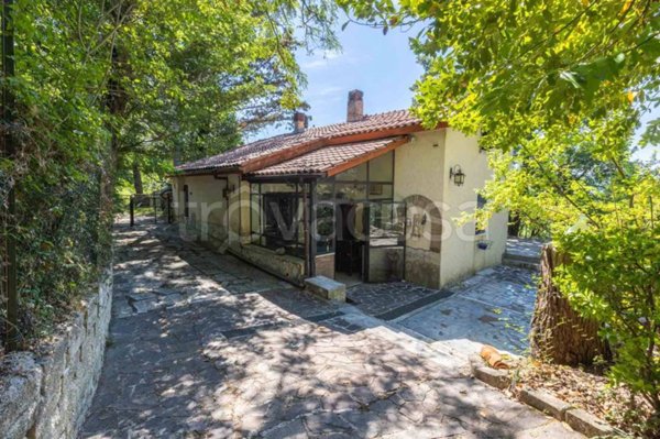 casa indipendente in vendita a Rocca Sinibalda in zona Posticciola