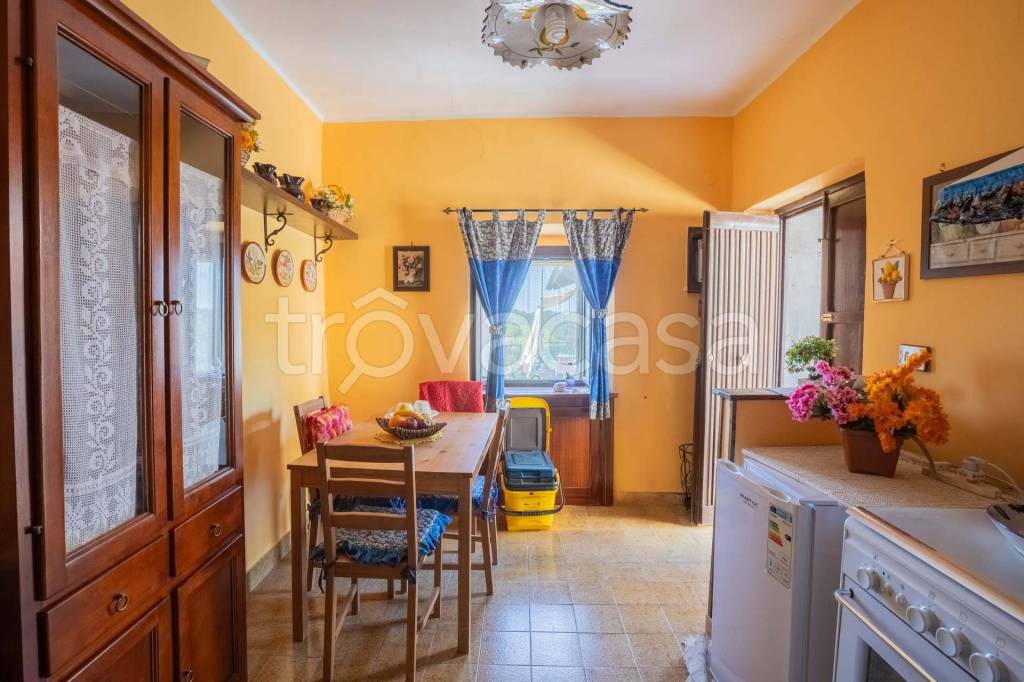 appartamento in vendita a Rocca Sinibalda in zona Pantana