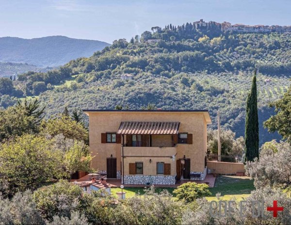 casa indipendente in vendita a Salisano