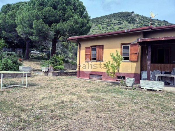 casa semindipendente in vendita a Salisano