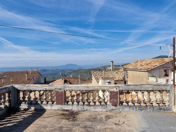 casa indipendente in vendita a Salisano