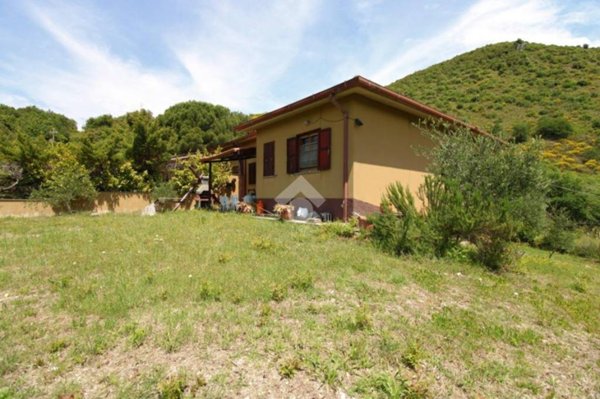 casa indipendente in vendita a Salisano