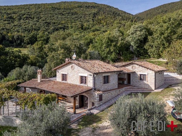 casa indipendente in vendita a Salisano