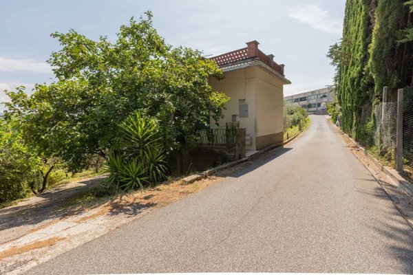 casa indipendente in vendita a Salisano