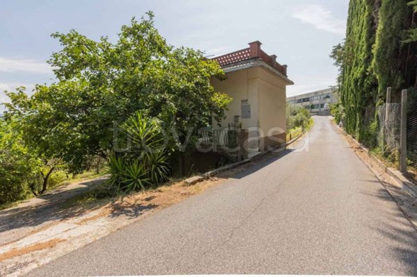 casa indipendente in vendita a Salisano