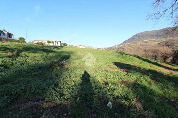 terreno edificabile in vendita a Scandriglia