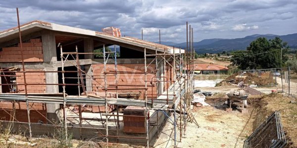 casa indipendente in vendita a Scandriglia