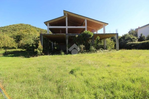 casa indipendente in vendita a Scandriglia