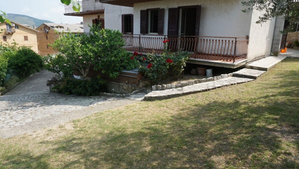 appartamento in vendita a Scandriglia