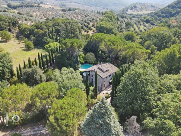 casa indipendente in vendita a Scandriglia