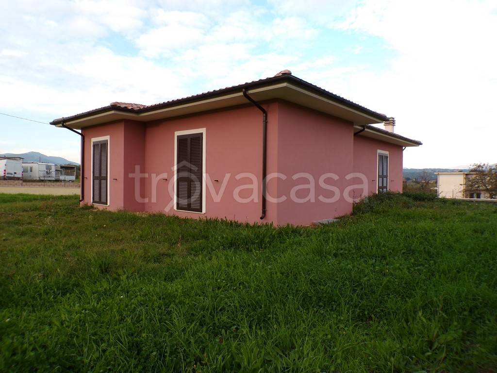 casa indipendente in vendita a Scandriglia