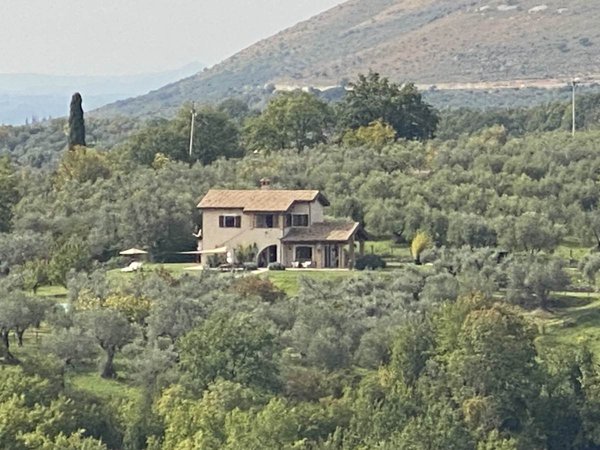 casa indipendente in vendita a Scandriglia in zona Ponticelli